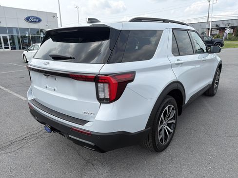 New 2026 Ford Explorer ST-Line AWD/4WD image 3