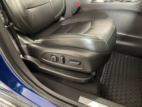 Used 2022 Chevrolet Equinox Premier AWD/4WD image 24