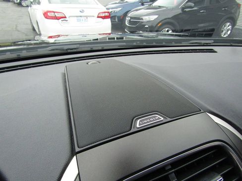 Used 2018 Lincoln MKX Reserve w/ Lincoln MKX Climate Package AWD/4WD image 13
