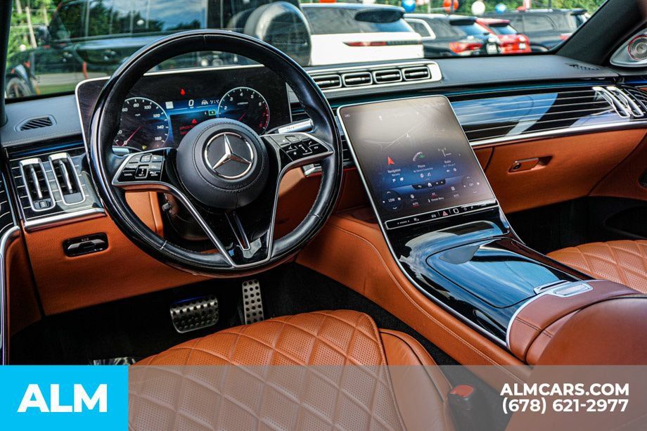 Used 2022 Mercedes-Benz S 580 4MATIC Sedan w/ AMG Line Package image 26