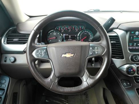 Used 2016 Chevrolet Suburban LT RWD image 38