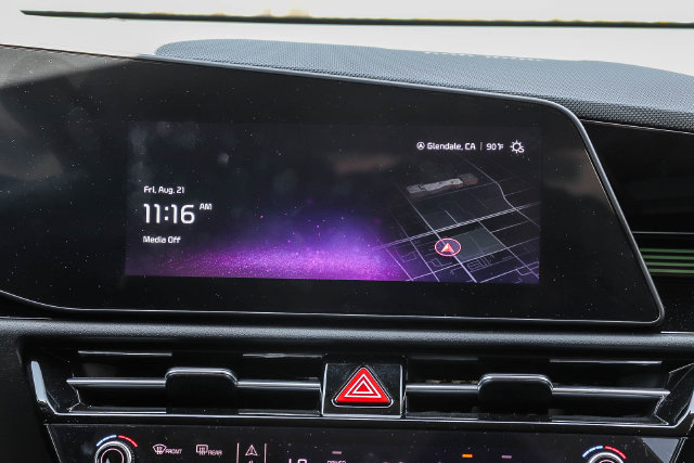Certified 2025 Kia Niro EX FWD image 15