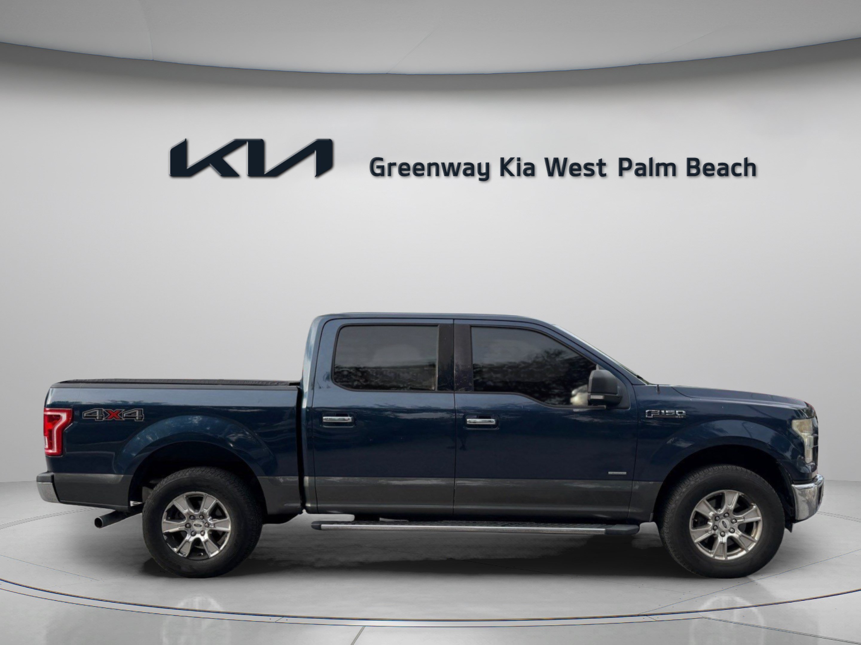 Used 2016 Ford F150 XLT w/ Equipment Group 302A Luxury AWD/4WD image 9