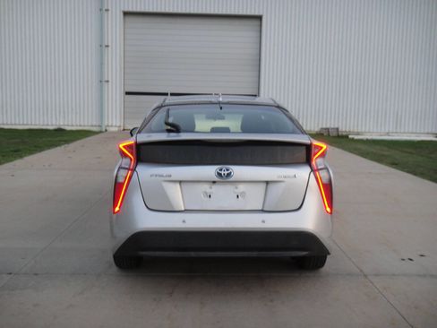 Used 2018 Toyota Prius Two w/ Prius Two Safety Plus Package image 8