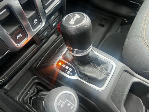 Used 2024 Jeep Wrangler Sport AWD/4WD image 16