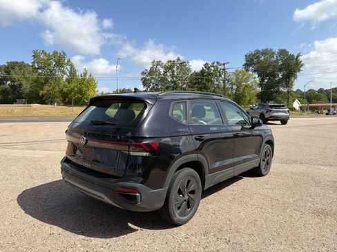 Used 2025 Volkswagen Taos S FWD image 6