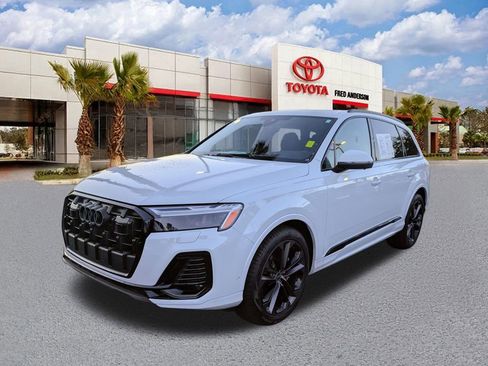 Used 2025 Audi Q7 3.0T Premium Plus image 8