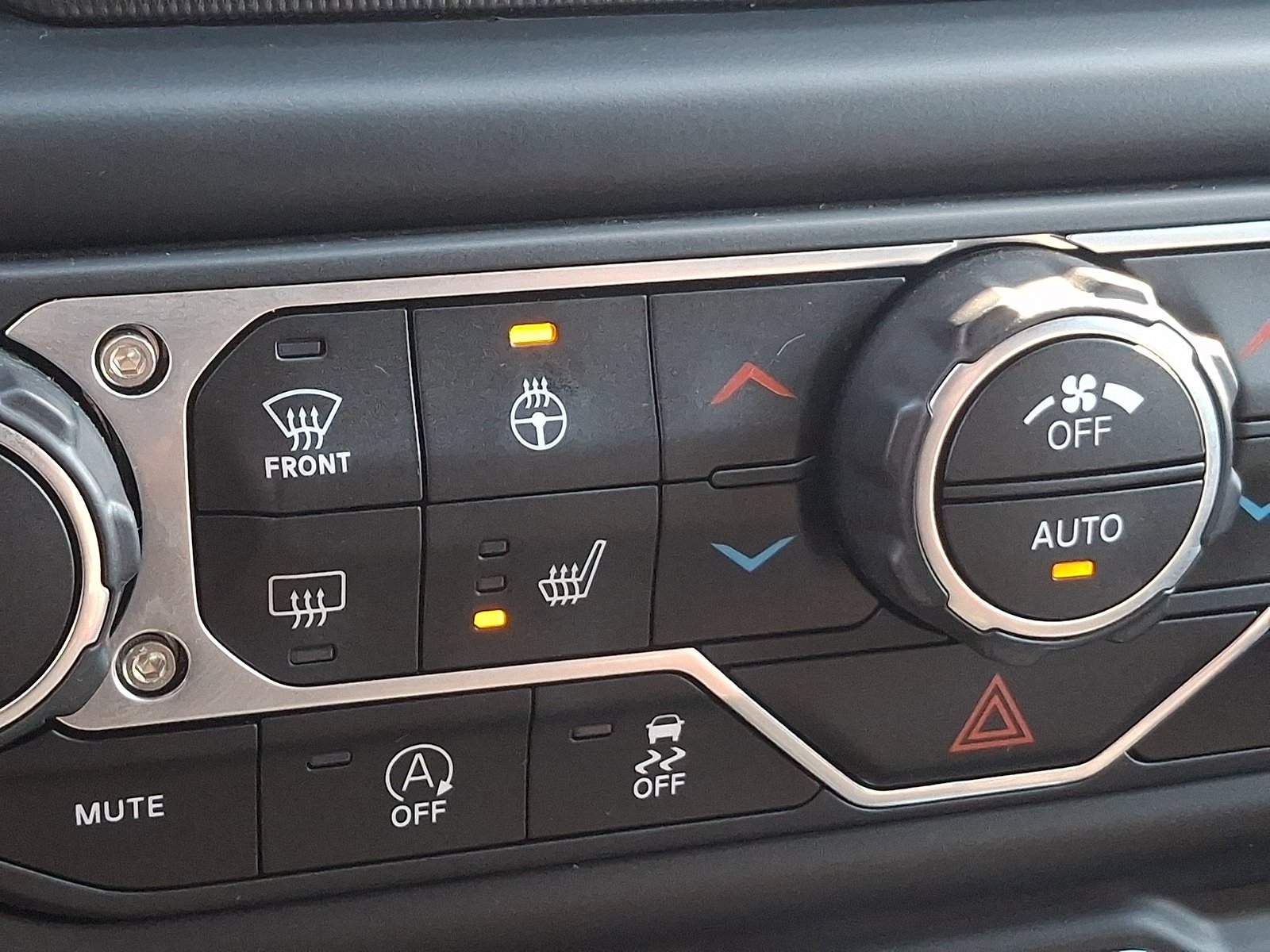 Used 2023 Jeep Wrangler Unlimited Sport AWD/4WD image 24