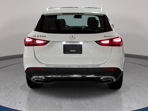 Used 2026 Mercedes-Benz GLA 250 4MATIC image 7