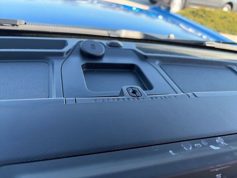 Used 2025 Ford Bronco Big Bend image 22