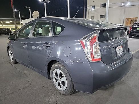 Used 2015 Toyota Prius Four image 5