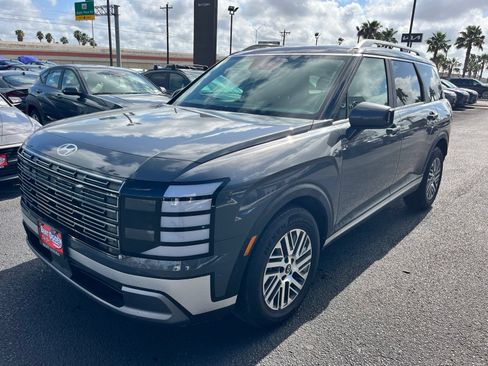 Certified 2026 Hyundai Palisade SEL FWD image 3
