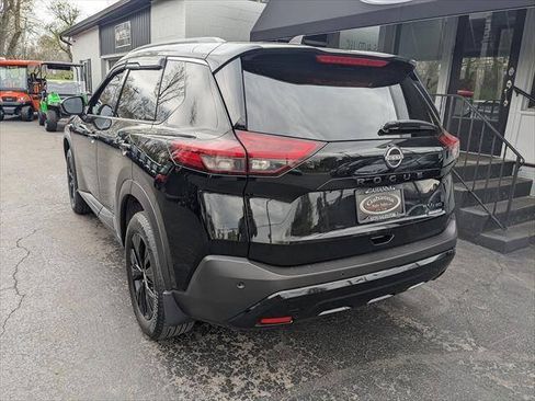 Used 2023 Nissan Rogue SV w/ SV Premium B Package AWD/4WD image 3