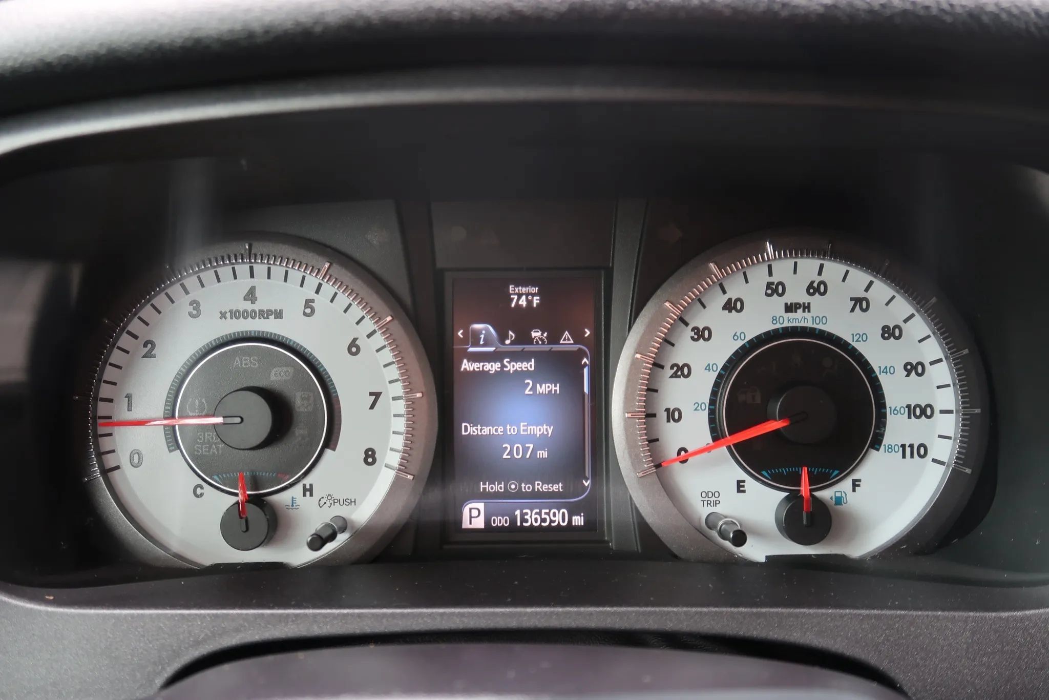 Used 2018 Toyota Sienna SE w/ Carpet Mat Package FWD image 26