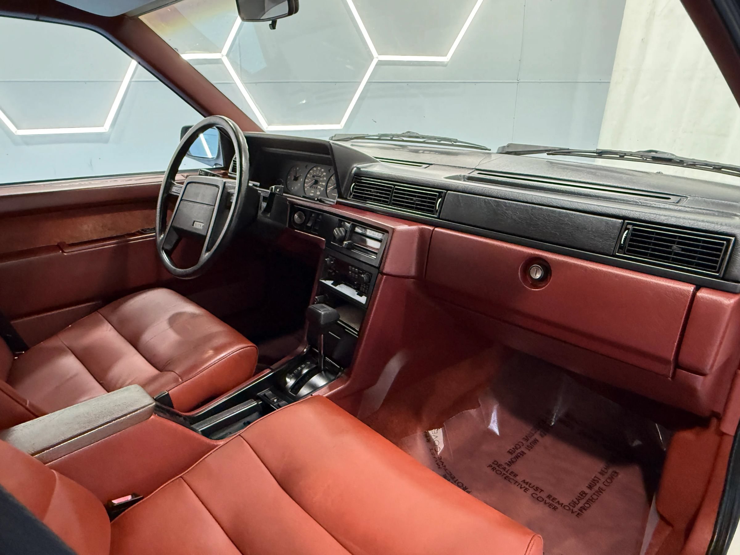 Used 1988 Volvo 740 GLE RWD image 17