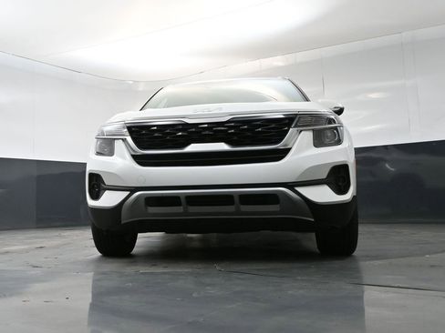 Used 2022 Kia Seltos S AWD/4WD image 19