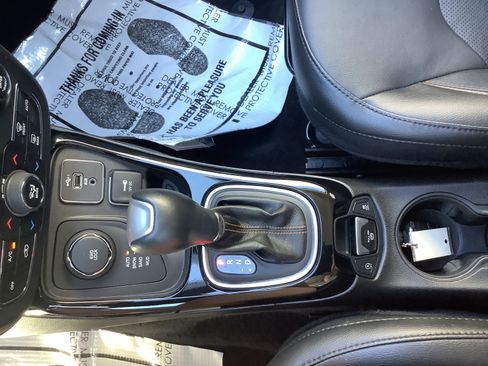 Used 2019 Jeep Compass Limited AWD/4WD image 15