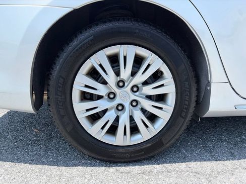 Used 2014 Toyota Camry LE FWD image 30