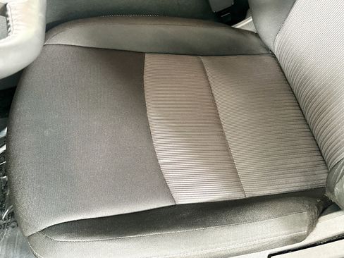 Used 2022 Nissan Sentra SV FWD image 35