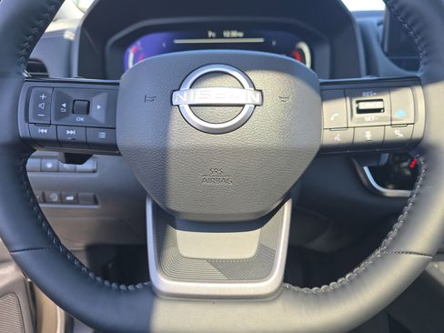 Used 2025 Nissan Rogue SL w/ Tech Package AWD/4WD image 22