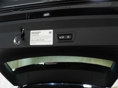 Used 2023 BMW X3 xDrive30i w/ Premium Package w/ZPA image 7