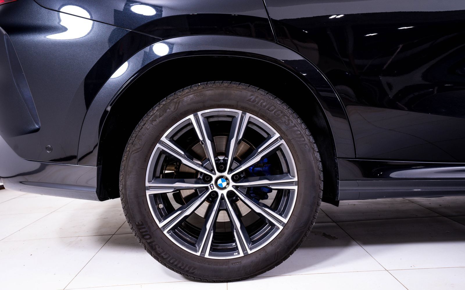 Used 2025 BMW X6 xDrive40i w/ Executive Package AWD/4WD image 11