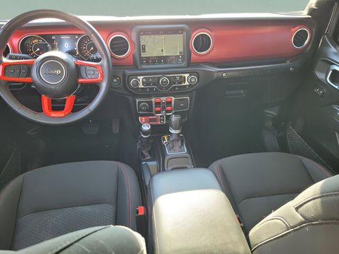 Used 2023 Jeep Wrangler Unlimited Rubicon w/ Cold Weather Group image 10