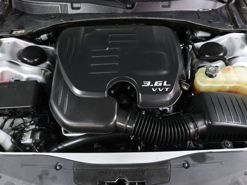 Used 2021 Dodge Charger SXT w/ Leather Interior Group image 14