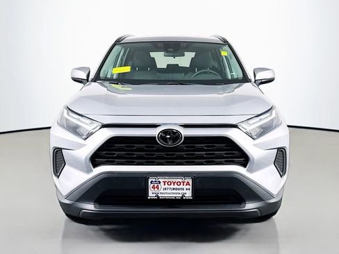 Used 2025 Toyota RAV4 XLE image 9