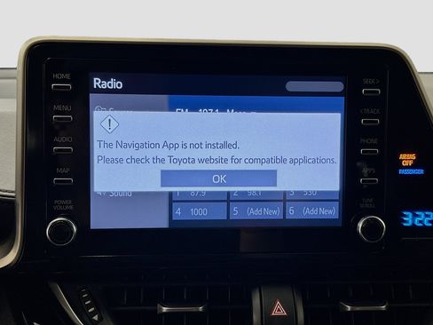 Used 2019 Toyota C-HR XLE FWD image 22