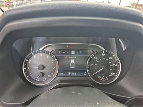 Used 2021 Nissan Titan SL w/ Moonroof Package image 22