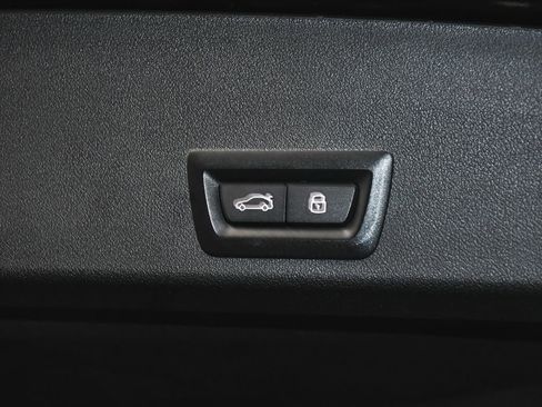 Used 2023 BMW XM AWD/4WD image 76