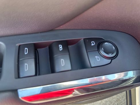 Used 2026 Chevrolet Traverse LT FWD image 18