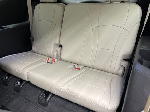Used 2019 Buick Enclave Essence FWD image 20