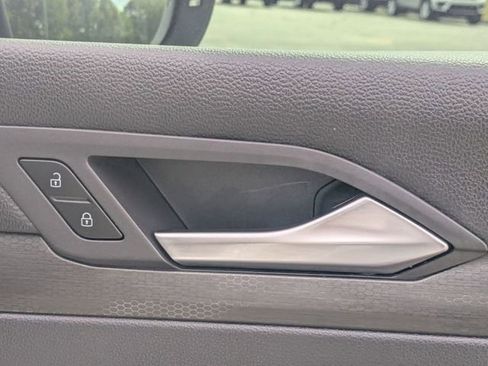 Used 2022 Volkswagen GTI SE FWD image 36