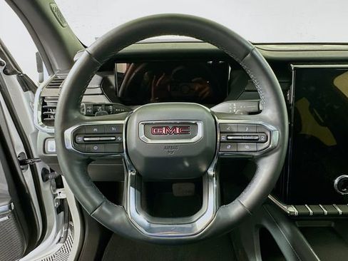 Used 2024 GMC Acadia Elevation FWD image 13