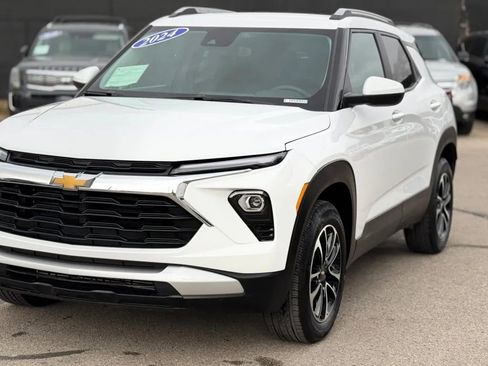 Used 2024 Chevrolet TrailBlazer LT w/ LT Cold Weather Package image 38