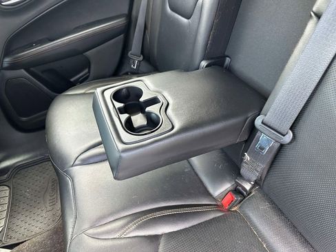 Used 2018 Jeep Compass Limited AWD/4WD image 11