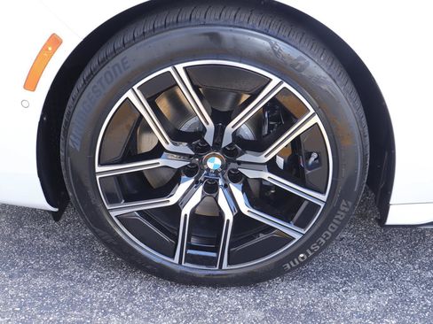 Used 2026 BMW 760i xDrive w/ Executive Package AWD/4WD image 37