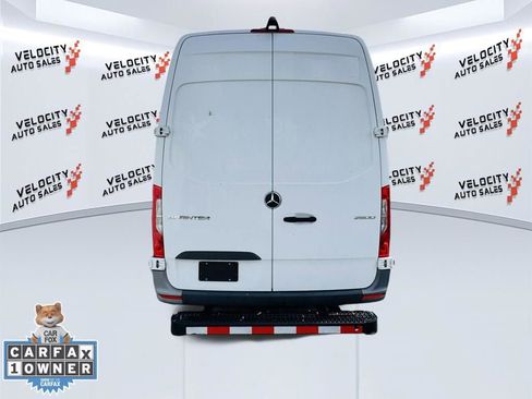 Used 2022 Mercedes-Benz Sprinter 2500 image 4