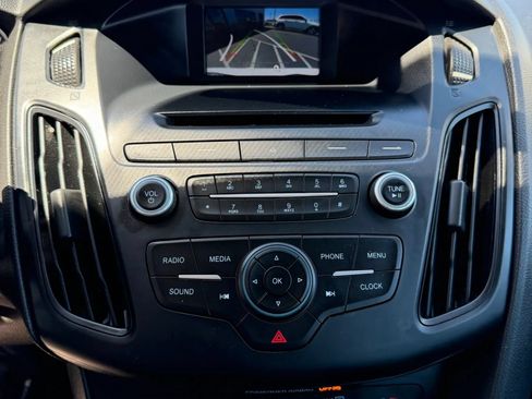 Used 2016 Ford Focus SE FWD image 22