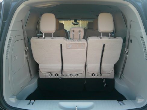 Used 2017 Chrysler Pacifica Touring Plus image 33