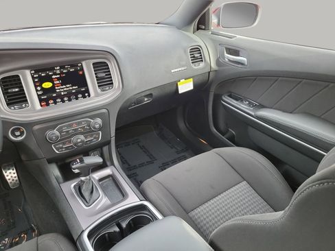 Used 2023 Dodge Charger R/T w/ Technology Group image 9