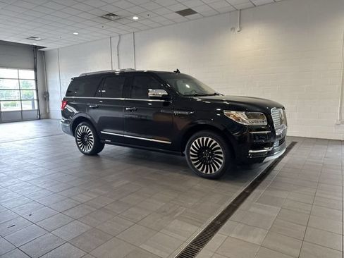 Used 2021 Lincoln Navigator Black Label AWD/4WD image 6