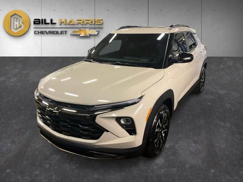 Used 2026 Chevrolet TrailBlazer ACTIV w/ Convenience Package FWD image 1