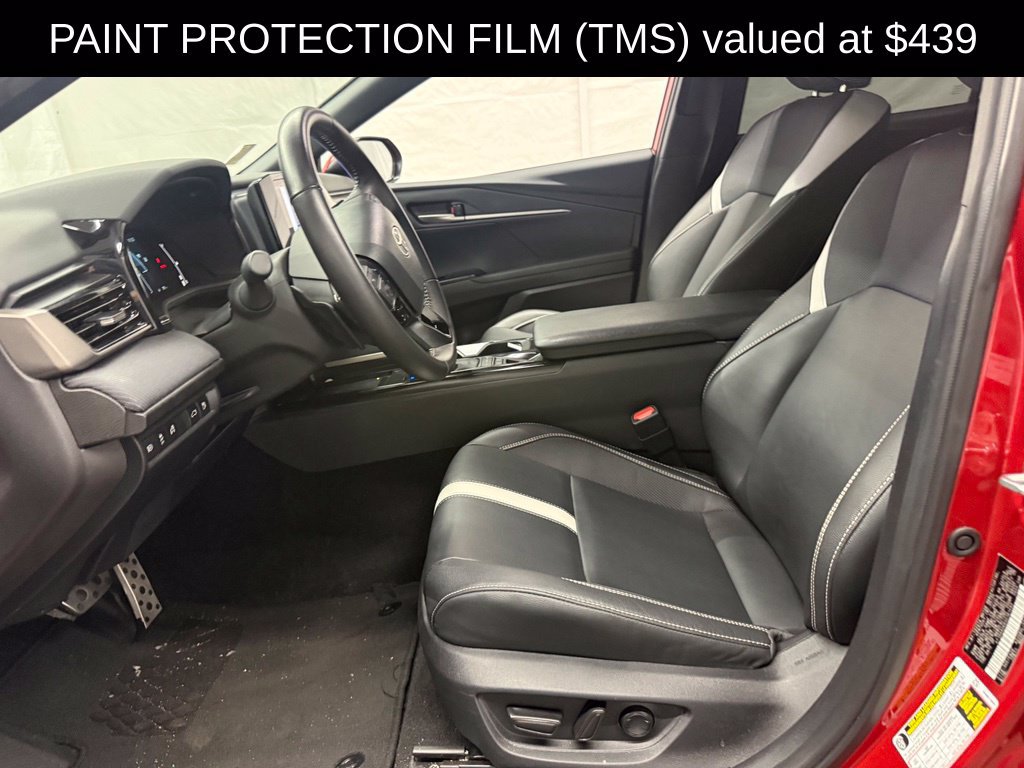 Used 2025 Toyota Camry SE w/ Convenience Package FWD image 4