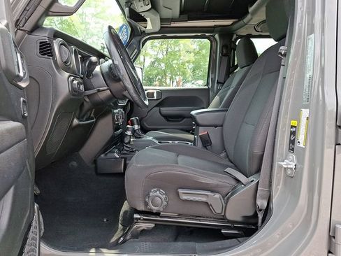 Used 2022 Jeep Wrangler Unlimited Sport w/ Sun And Sound Package AWD/4WD image 15