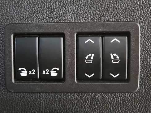 Used 2018 Cadillac Escalade Luxury AWD/4WD image 39