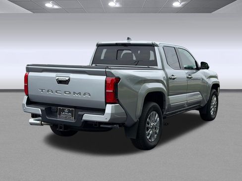 Used 2024 Toyota Tacoma Limited w/ Limited Package (LT) AWD/4WD image 9