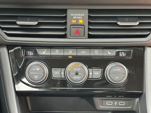 Used 2024 Volkswagen Jetta SEL image 16